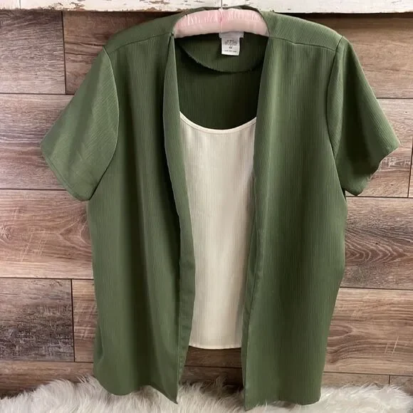 BonWorth Ladies Green and Off White Blouse, Size Petite Medium - Picture 3 of 5